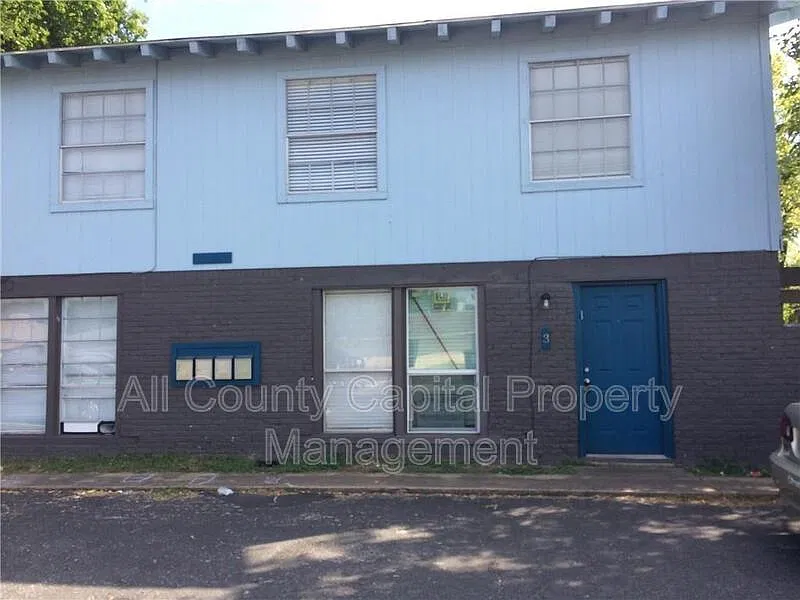 2 bed, 1.5 bath, 880 sqft, $645 — Photo 3