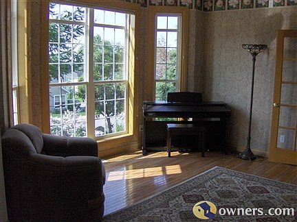 Parlor/Formal Living