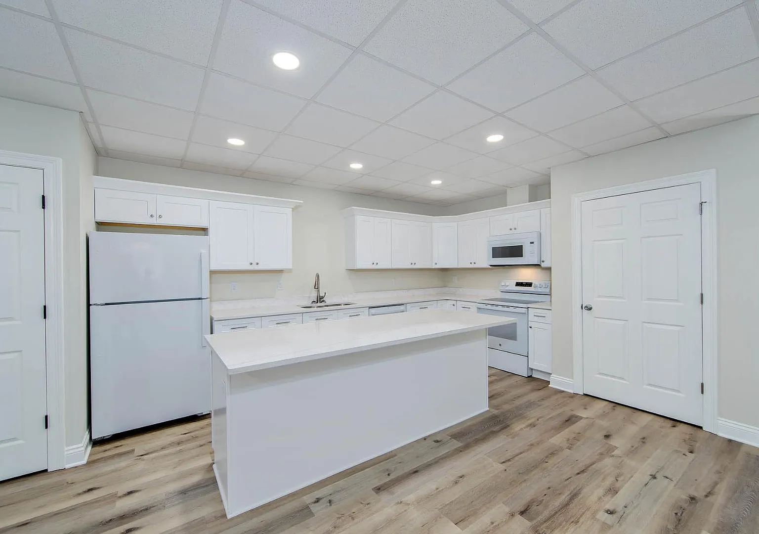 307 Hickory St - 307 Hickory Condo — Photo 3