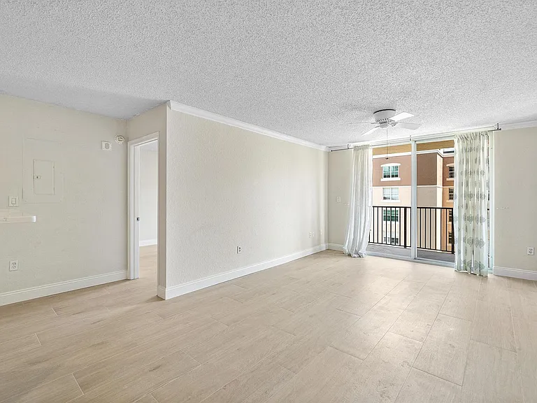 1801 N Flagler Dr #835 — Photo 10