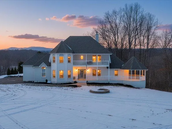 10 Wilkerson Rd, Wirtz, VA 24184