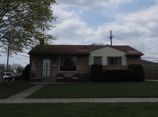 7540 Oak St, Taylor, MI 48180