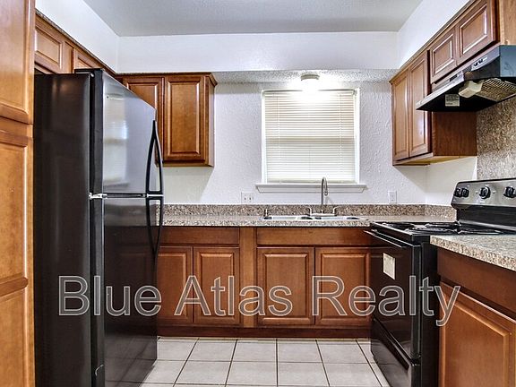 4th image of 4816 Wellesley Ave #D
