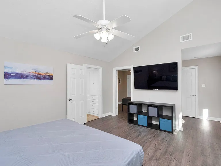 902 Golden Bear Ln — Photo 15