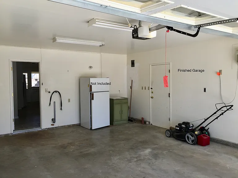 425 Peg St — Photo 26