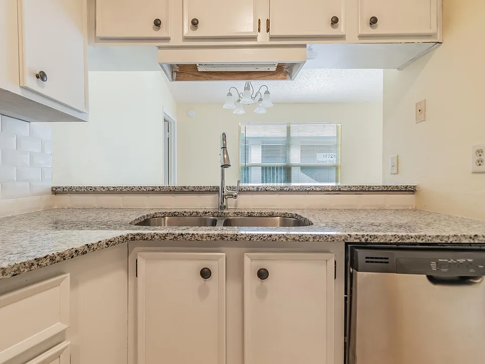 5030 Terrace Palms Cir