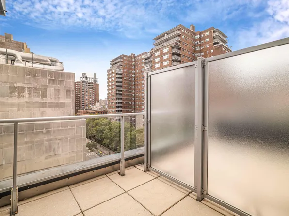 261 West 28th Street image 8 of 11