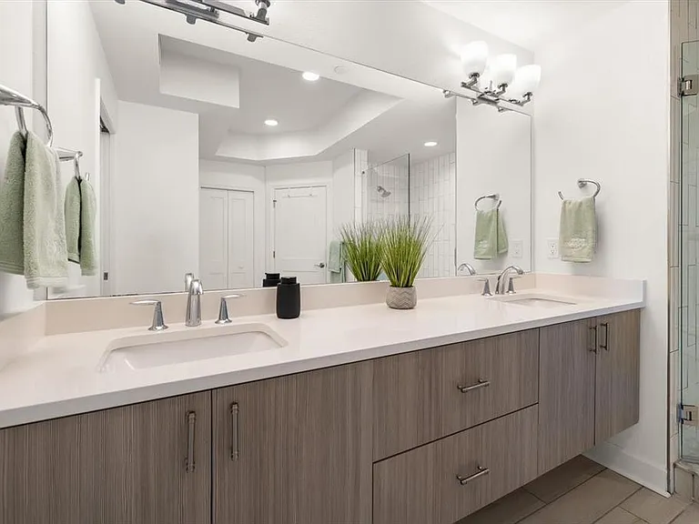 125 Island Way #402 — Photo 16
