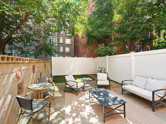 3rd image of 36 W 85th St APT 1
