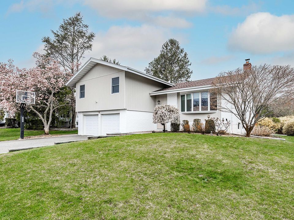 1st image of 34 Flower Ln