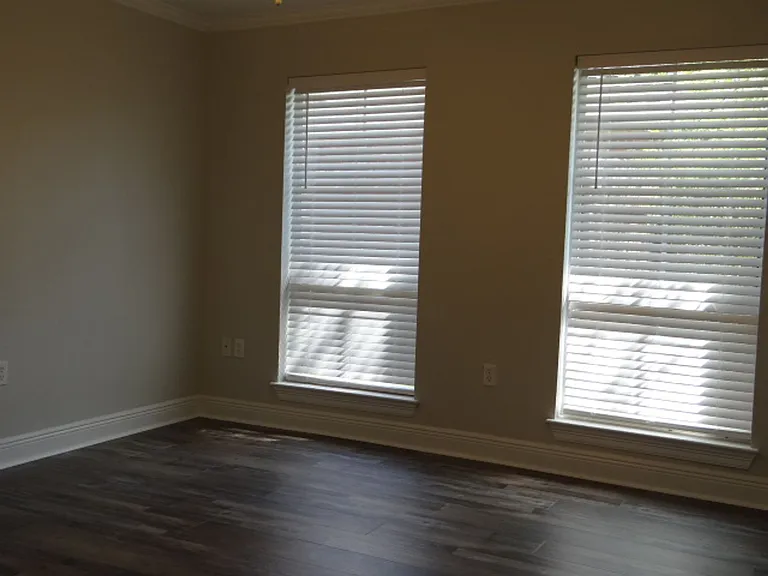 12204 Dove Hollow Dr — Photo 7