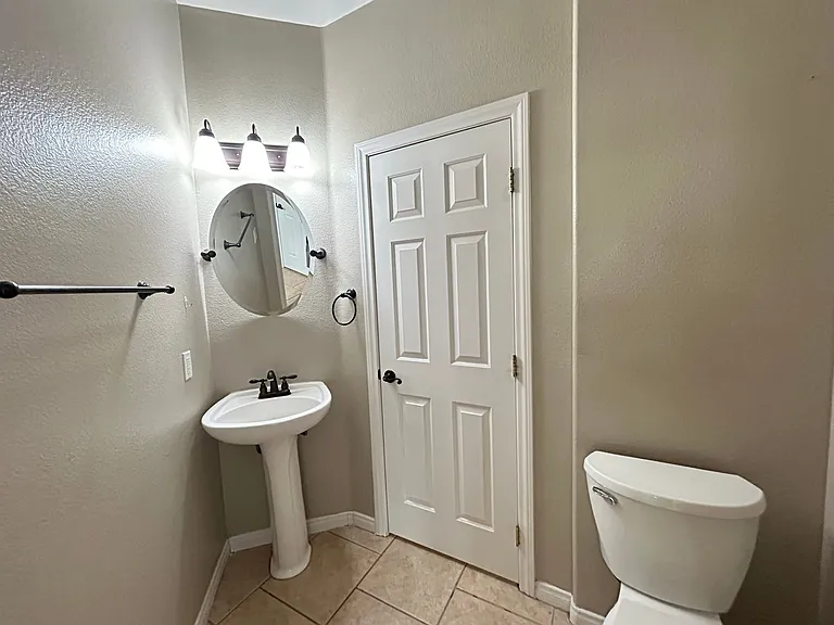 7816 Brookfield Cove Ave — Photo 12