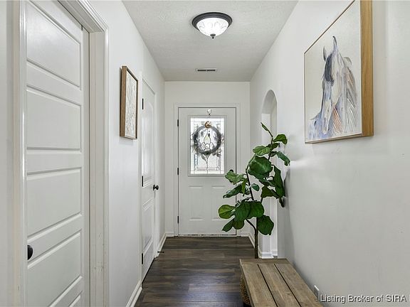 3rd image of 930 Twin Oaks Drive
