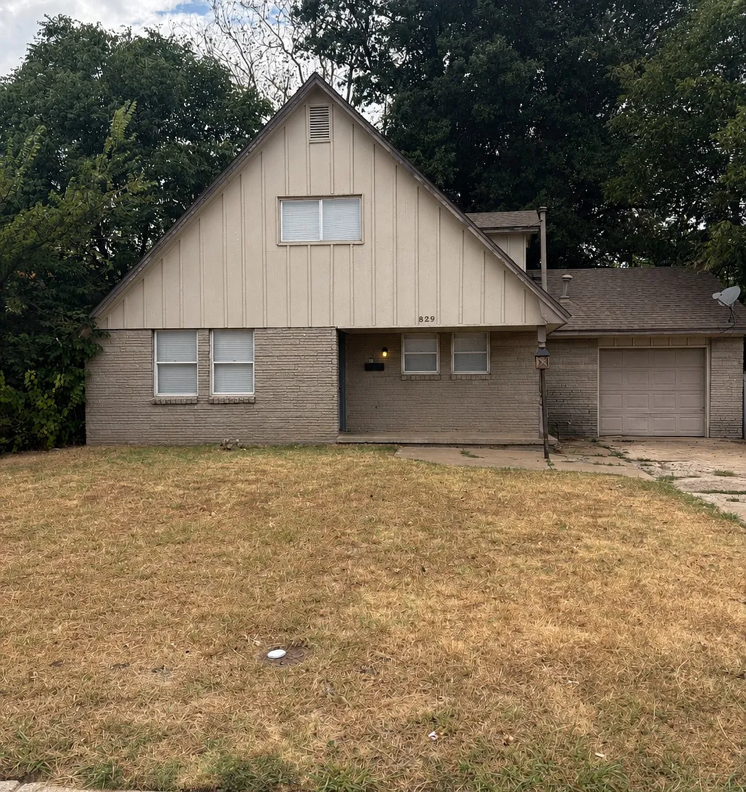 3 bed, 1348 sqft, $1,395 — Photo 2
