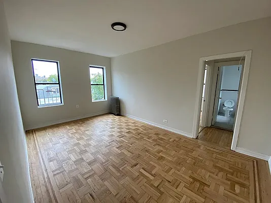 Rented by Metropolitan Property Group | media 11