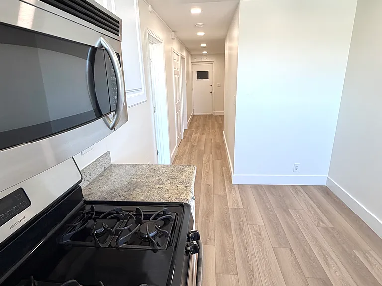 1360 Clayton St #3 — Photo 19