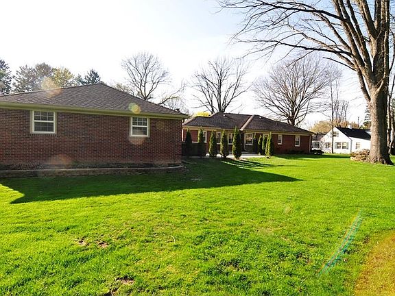 4th image of 804 Dresser Dr