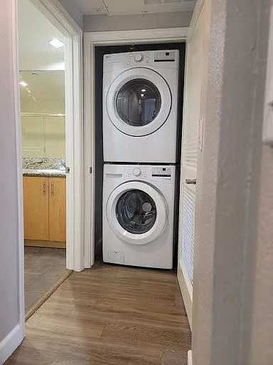 Cosmo Apartments — Photo 4