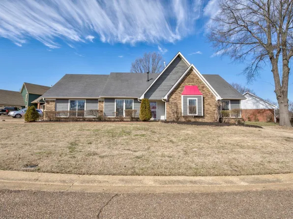 6770 Shoreline Cir, Memphis, TN 38141