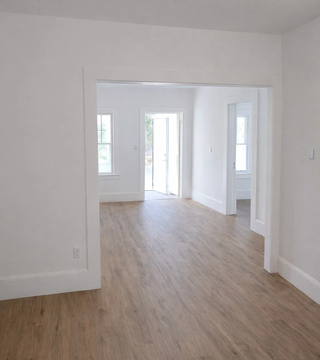 3 bed, 1080 sqft, $1,600 — Photo 2