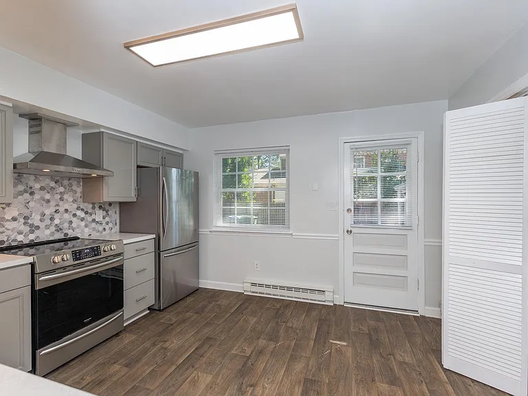 9392 Pine Tree Rd #B — Photo 13