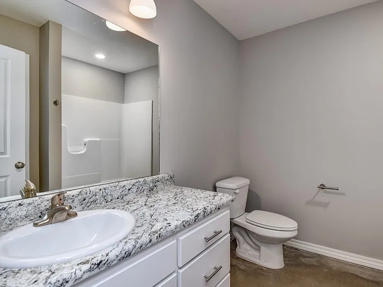 607B W Morgan Ct — Photo 18