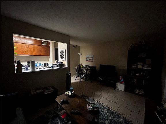 2nd image of 168 E University Dr