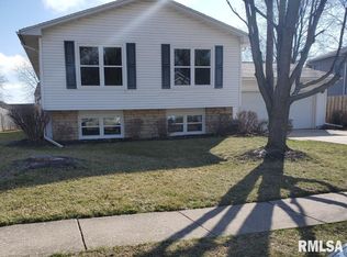 3845 Tam O Shanter Dr N, Bettendorf, IA 52722