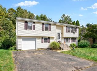 6 Blue Bird Rd, Middletown, CT 06457