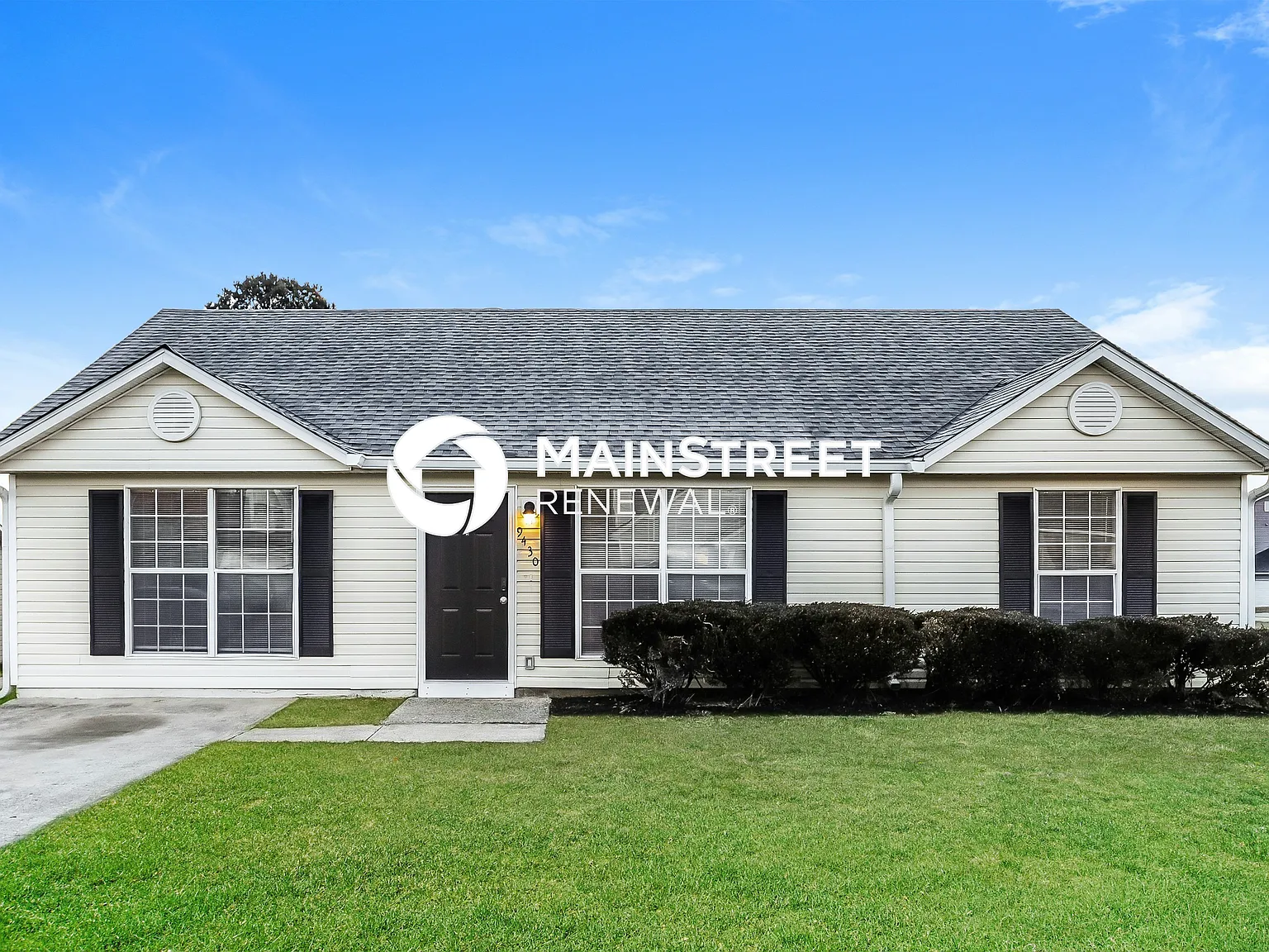 9430 Sleepy Hollow Ln — Photo 1