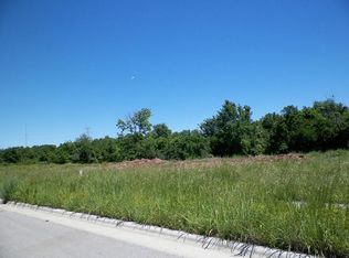 3385 S Hillcrest St, Springfield, MO 65807