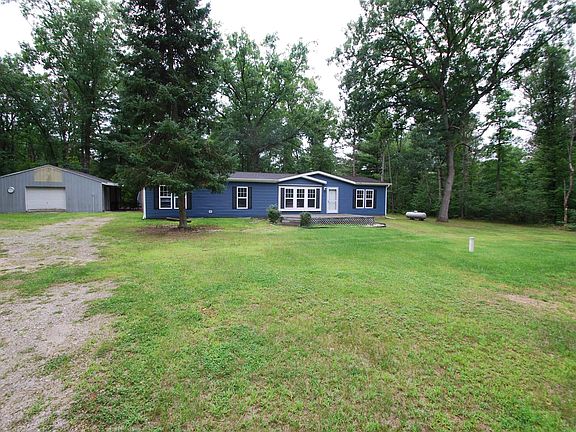 3rd image of 2226 Silver Lake Rd