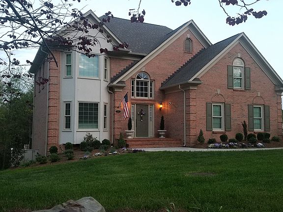 2nd image of 704 Sedgley Dr