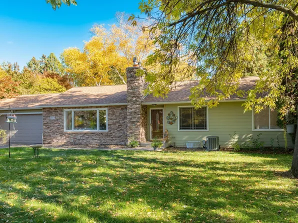 28479 Johnson Ln, Chisago City, MN 55013