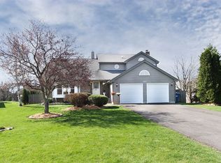 1097 Auburn Ln, Bartlett, IL 60103
