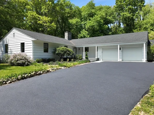 471 A Woodbury Road #A, Cold Spring Harbor, NY 11724