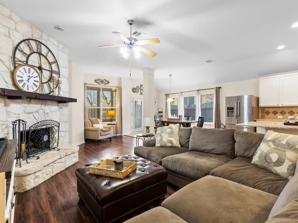 332 Highland Ridge Dr, Wylie, TX 75098