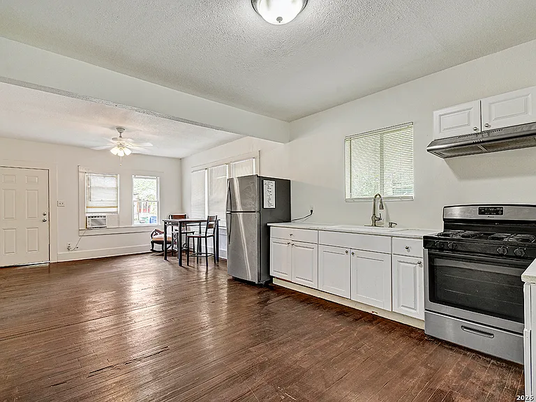 3314 Perez St #101 — Photo 8