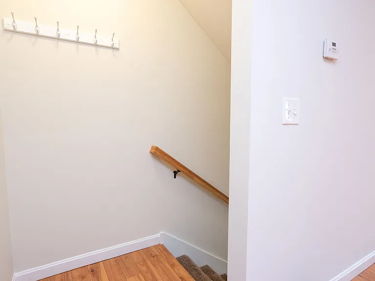 Amy's Commons — Photo 9