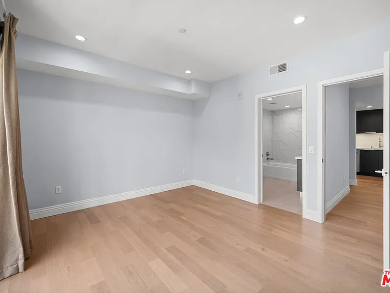 2939 W Leeward Ave #407 — Photo 15