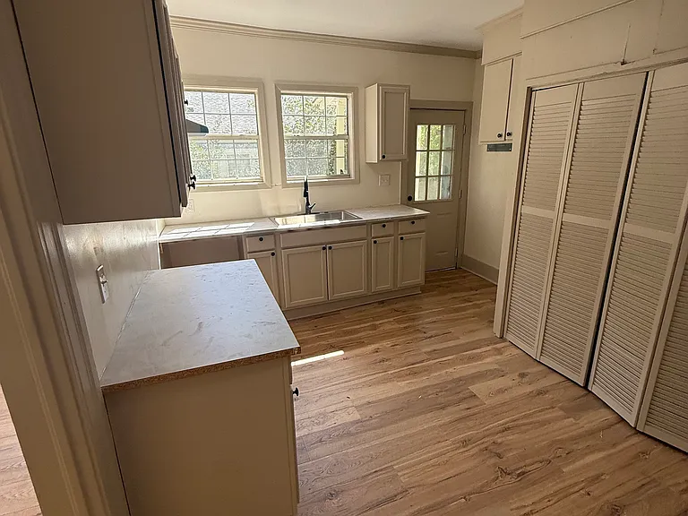 607 Arrowhead Dr #A — Photo 8