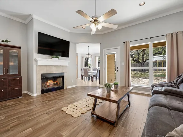 8313 Timber Trl, Lago Vista, TX 78645