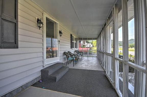 4th image of 301 Okalona Dr
