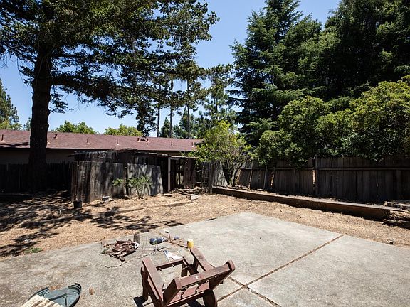 5th image of 4251 McKellar Ln