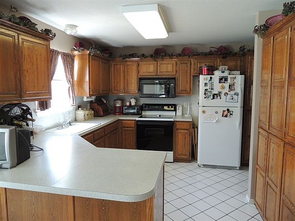 4th image of 13752 S Poplar Pl