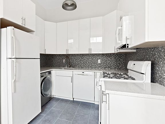 4th image of 500 Broome St Fl 3