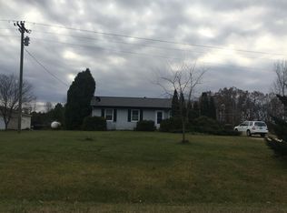 7645 W Parmalee Rd, Middleville, MI 49333
