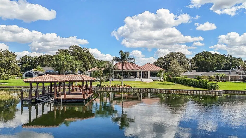4 bed, 6.0 bath, 6592 sqft, $33,500 — Photo 3
