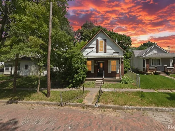 303 S Main St, Jonesboro, IN 46938