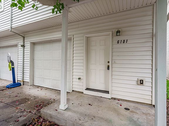 3rd image of 6101 NE 33rd Cir